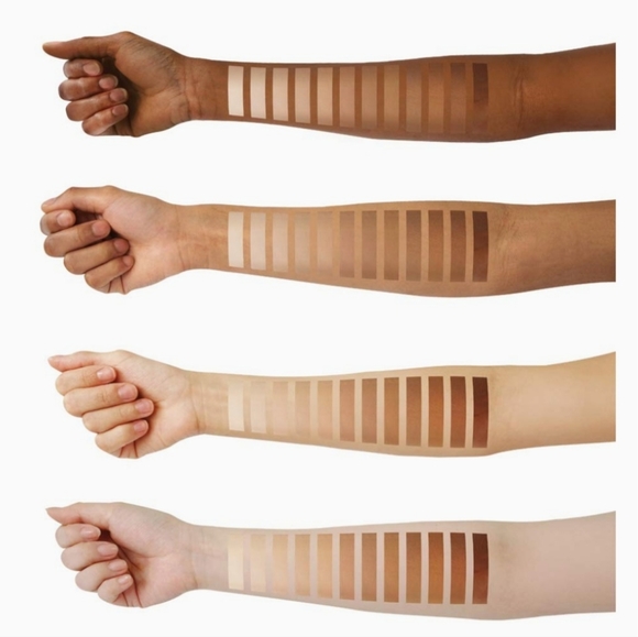 **3PACK** Unicorn Glow Hydrating Foundation- 12 Cocoa - Picture 3 of 3